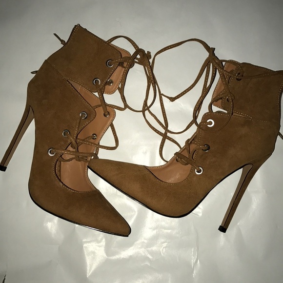 Camel Colored HeeLs - Picture 1 of 2